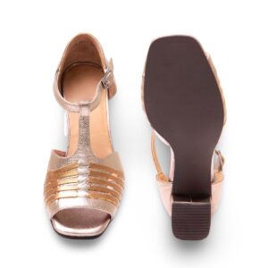 Sandália metalizada ouro velho